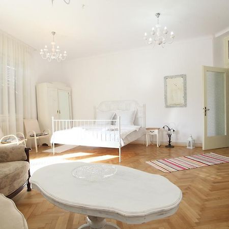 Appartement White Opera By Nux à Cluj-Napoca Extérieur photo