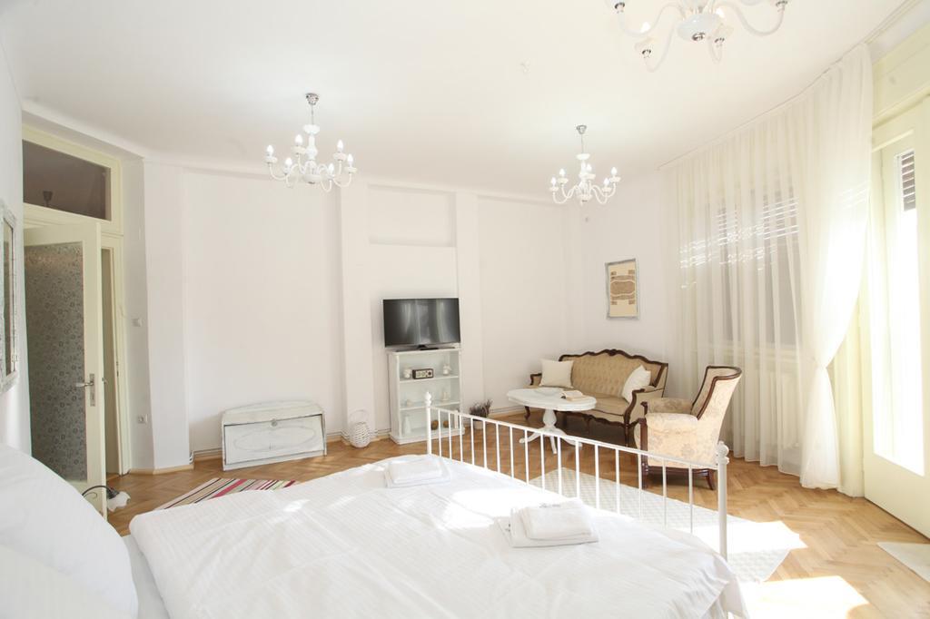 Appartement White Opera By Nux à Cluj-Napoca Extérieur photo