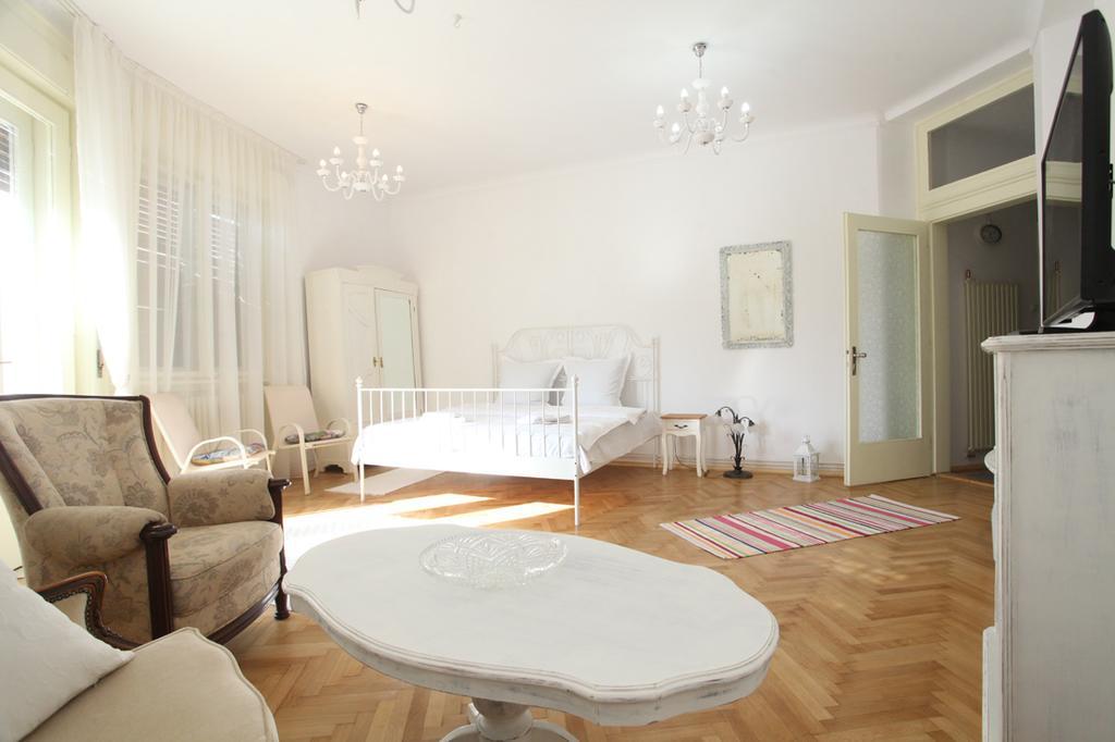 Appartement White Opera By Nux à Cluj-Napoca Extérieur photo